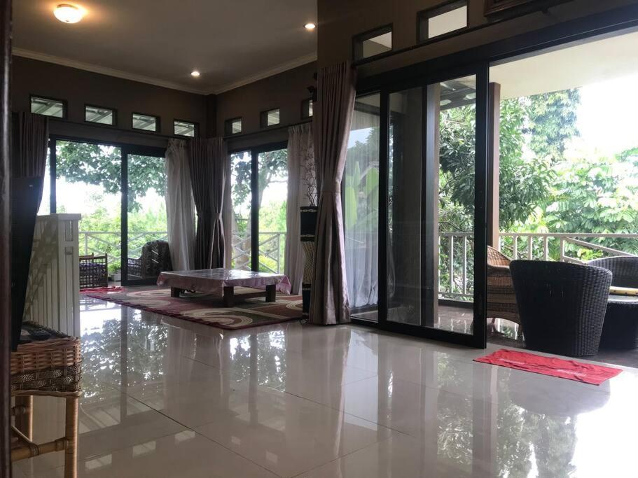 Villa Naumi Bandung Eksteriør billede